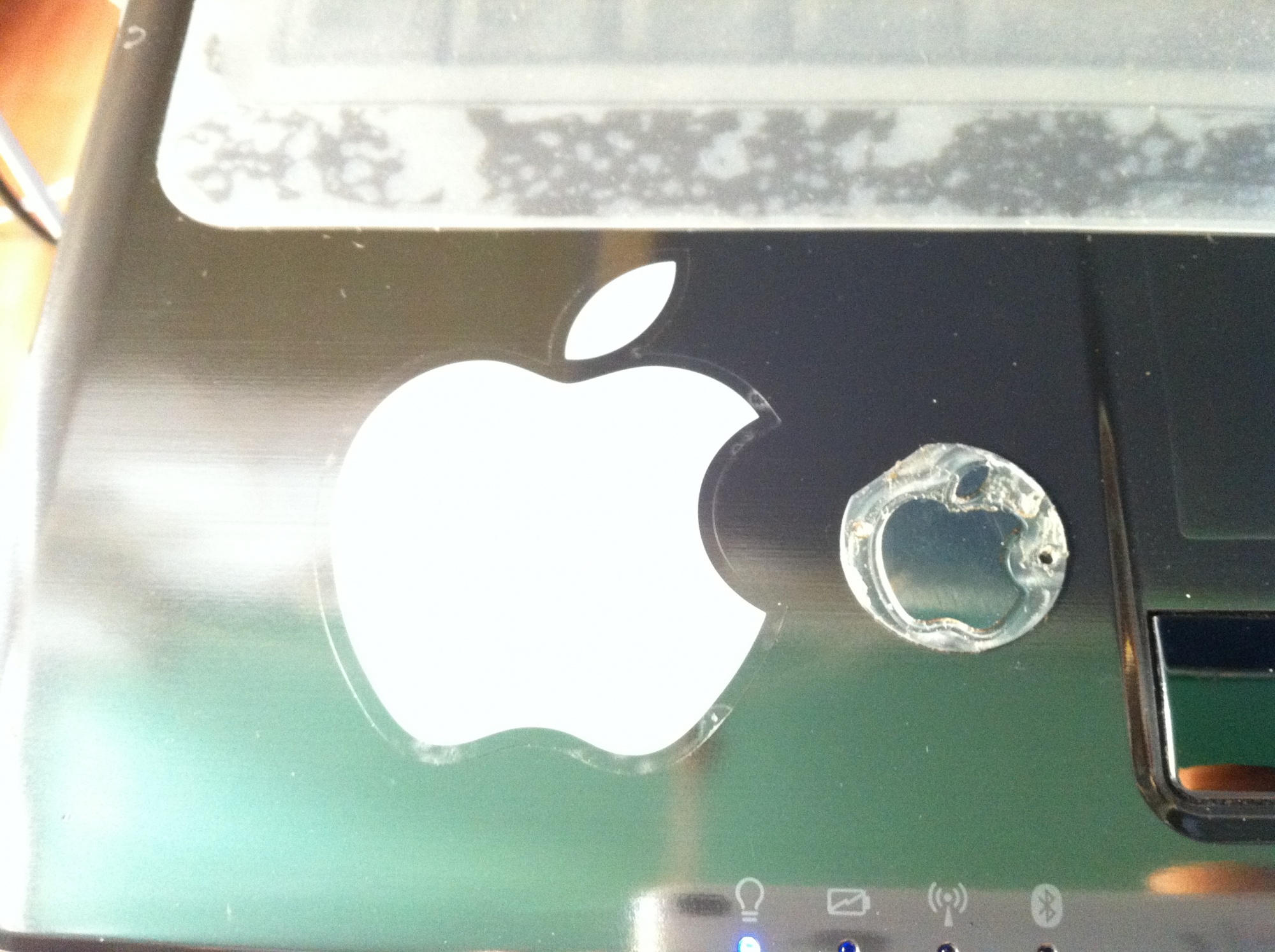 Dán decal Laptop 3d nghệ thuật hình Apple