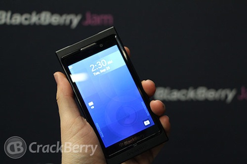 blackberry-10-dev-alpha-lock-screen.jpeg