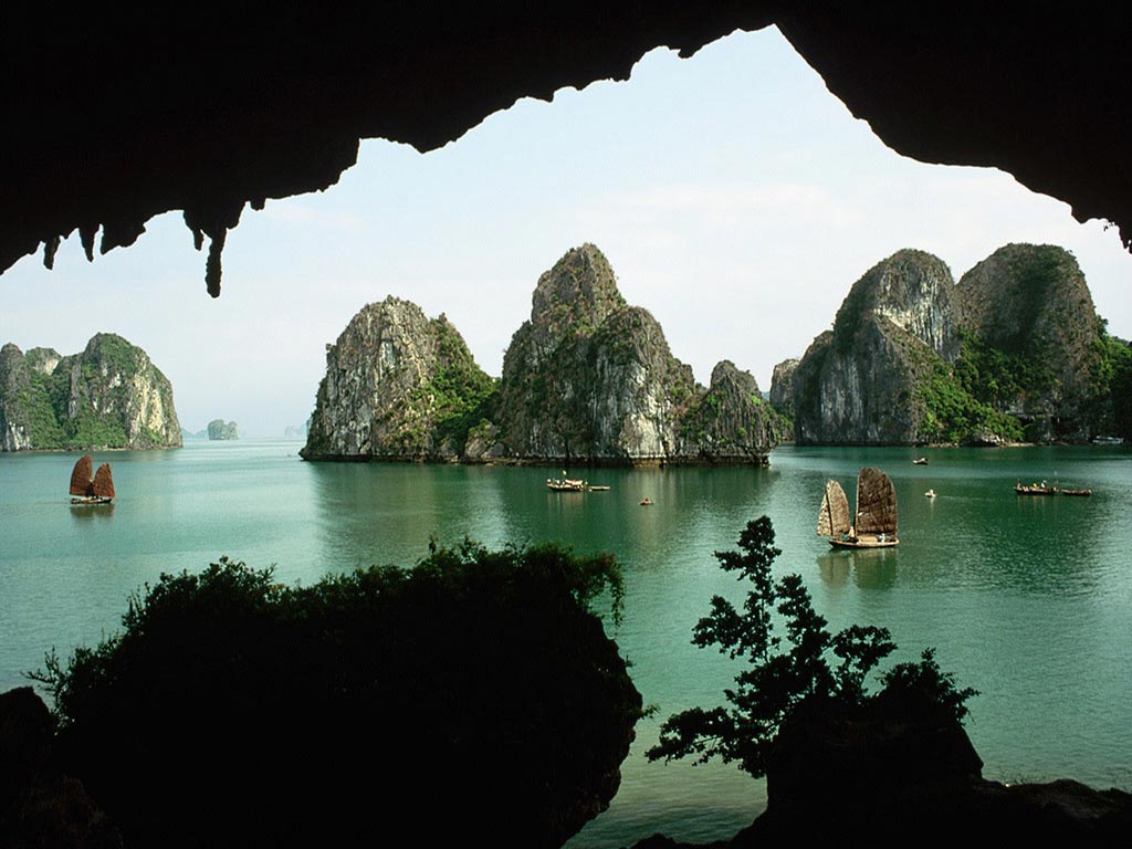 halong bay cave.jpg