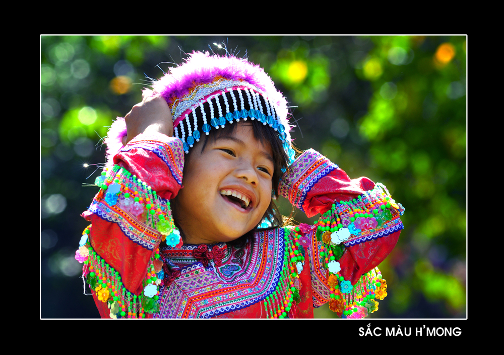 SAC MAU HMONG.jpg