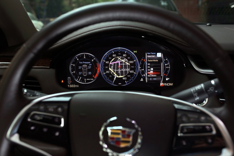 Cadillac XTS 2014-12.jpg