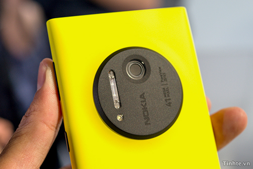 Nokia_Lumia_1020.jpg