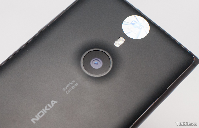 Đánh Giá Nokia Lumia 925 - Thiết Kế Cao Cấp, Camera Cải Tiến Nhưng 