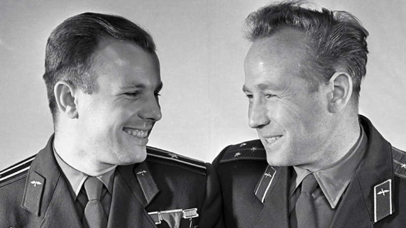 Alexei-Leonov-Yuri-Gagarin.jpg