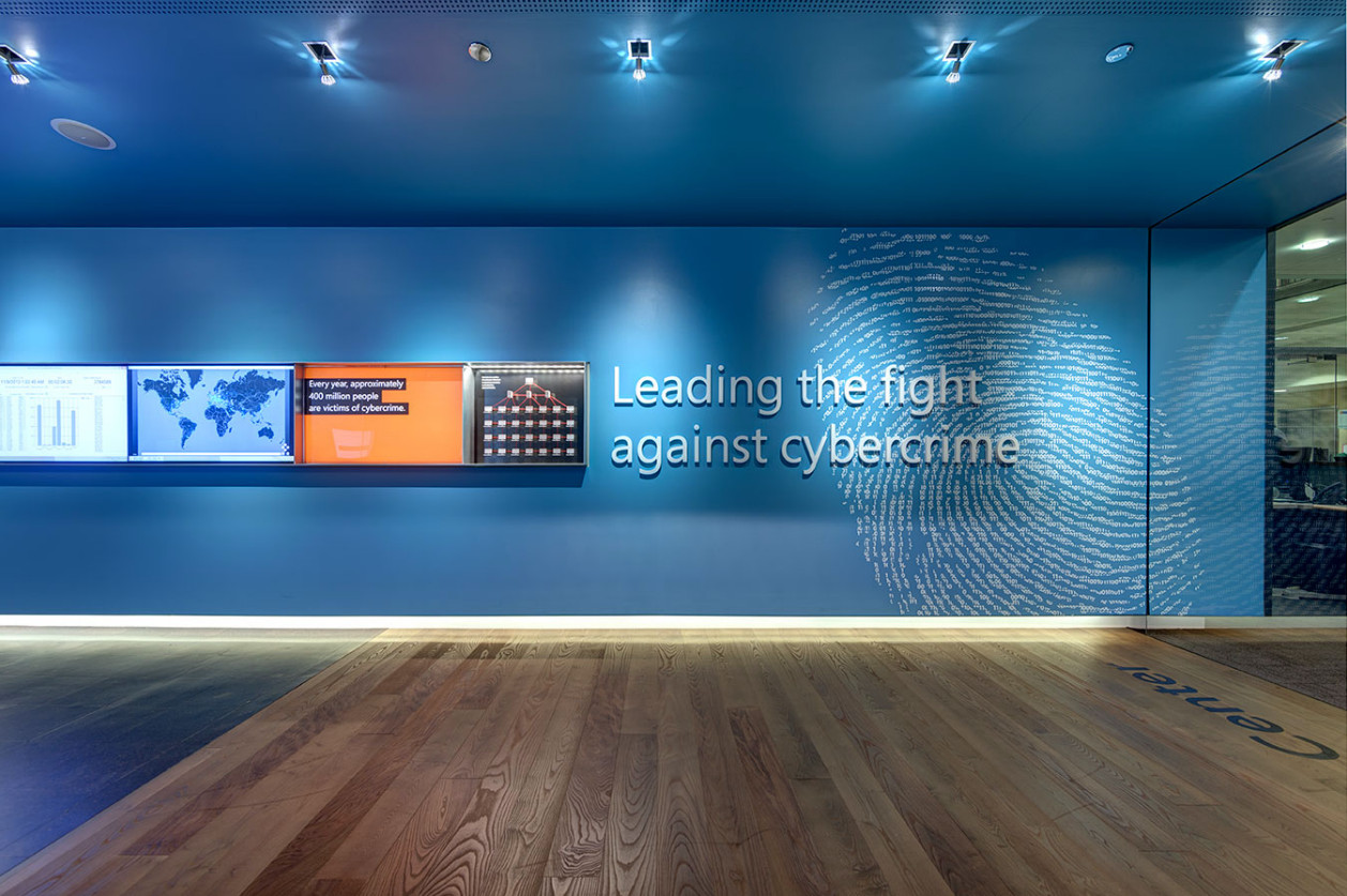 Microsoft_Cybercrime_Center_02.jpg