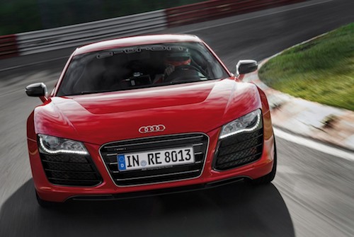 2013-audi-r8-e-tron_100394492_l.jpg