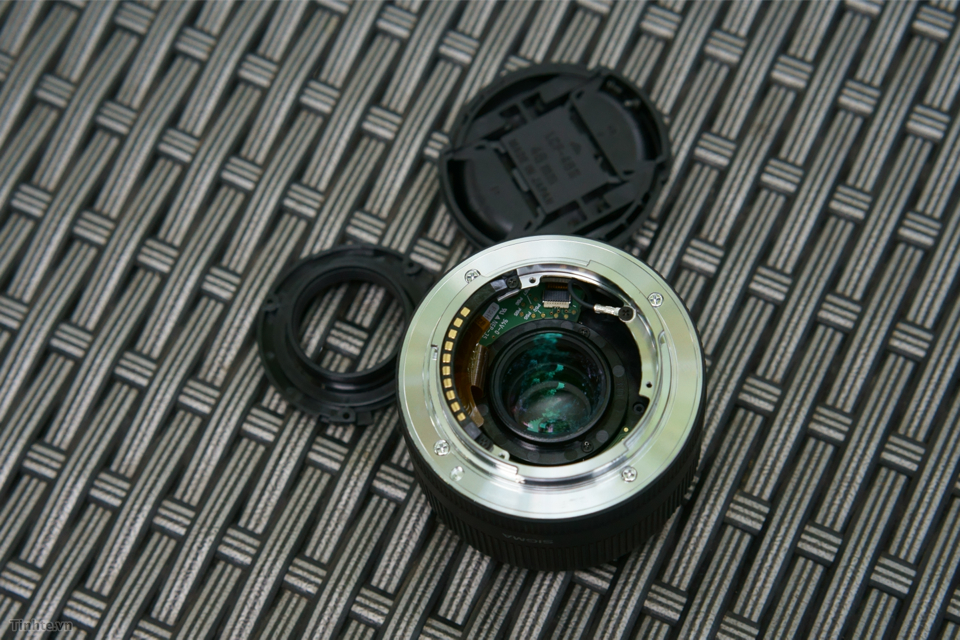 Sigma 30mm F2.8-3.jpg