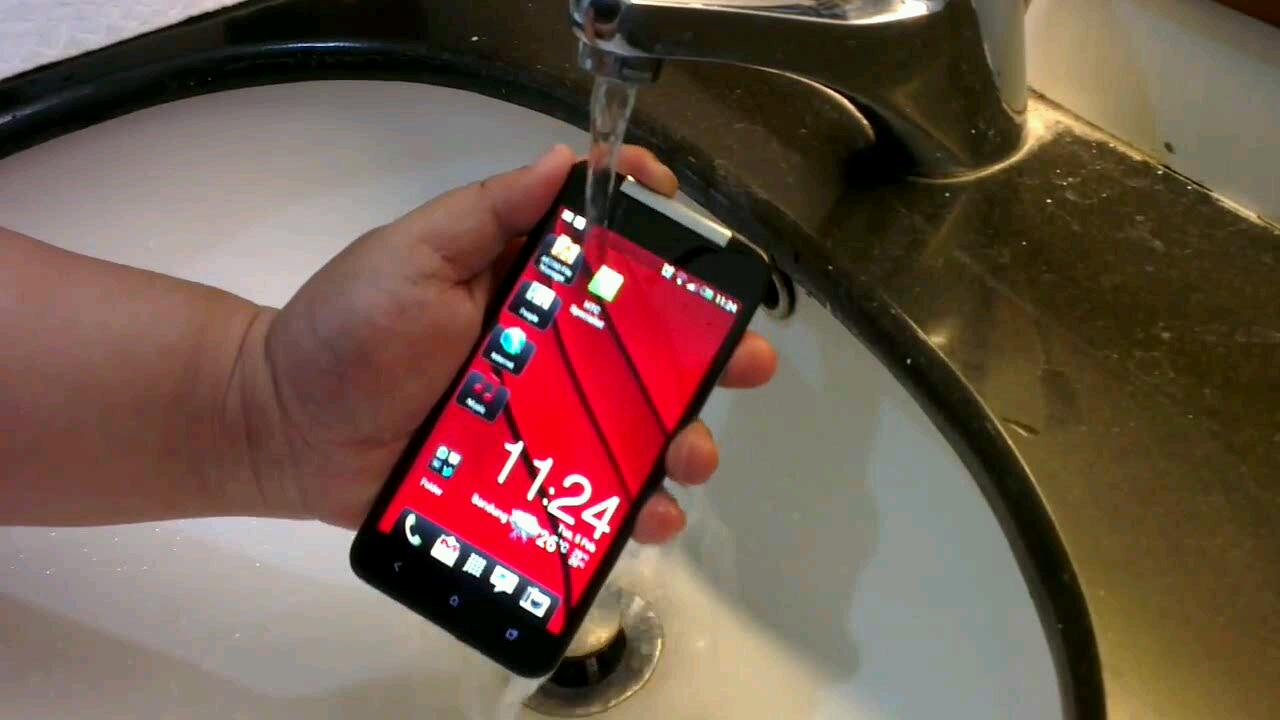 hTC butterfly water resistant_-000000001.jpg