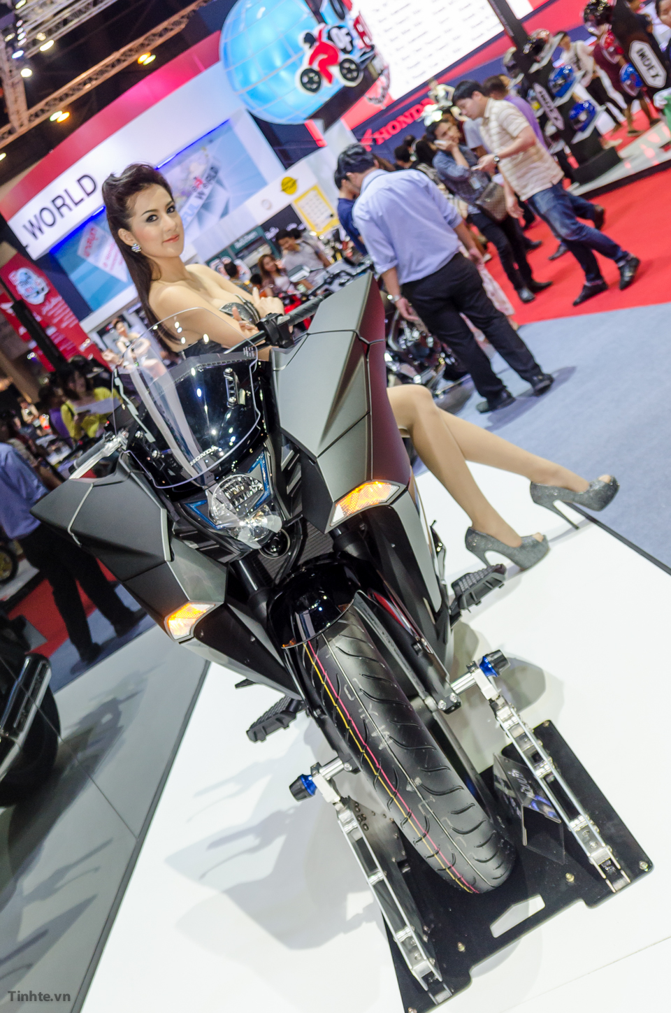 tinhte.vn-bms-honda-nm4.jpg