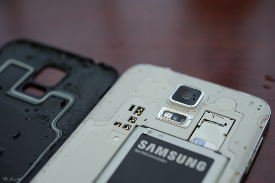 Samsung_Galaxy_S5-6.jpg