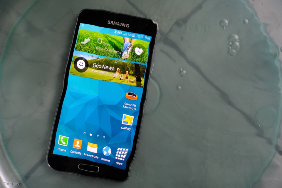 Samsung_Galaxy_S5.jpg
