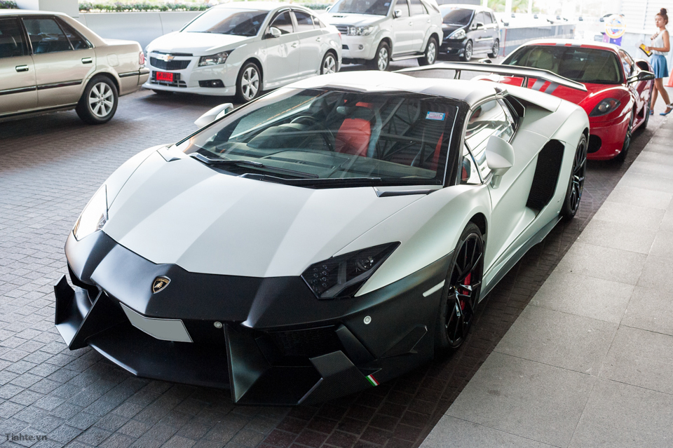 tinhte.vn-Lamborghini-Aventador-15.jpg