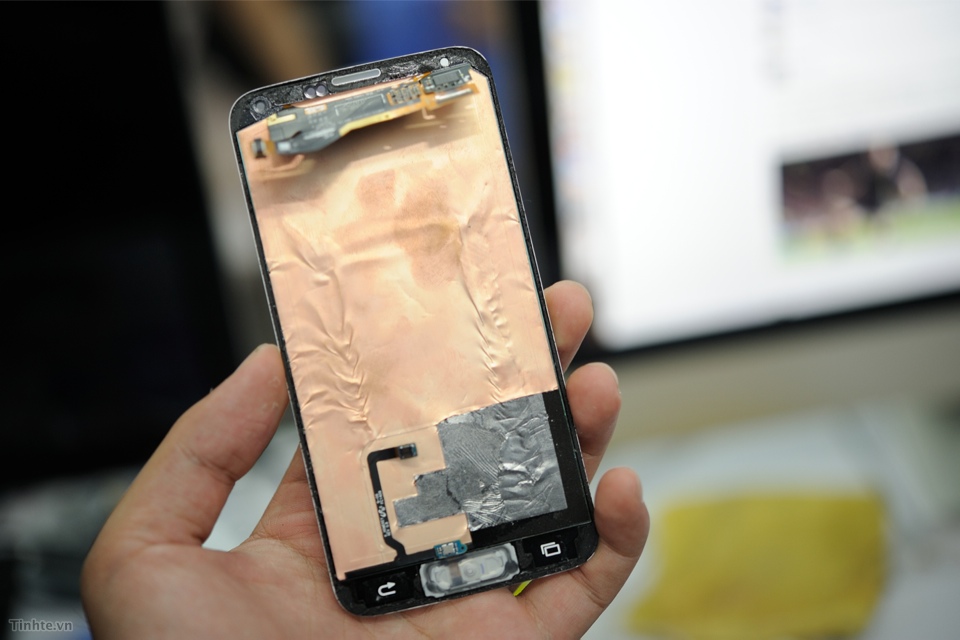 Galaxy_S5_Teardown-4.jpg