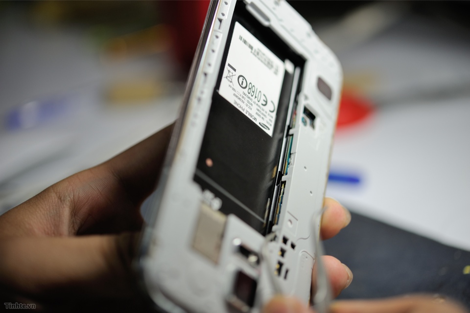 Galaxy_S5_Teardown-10.jpg