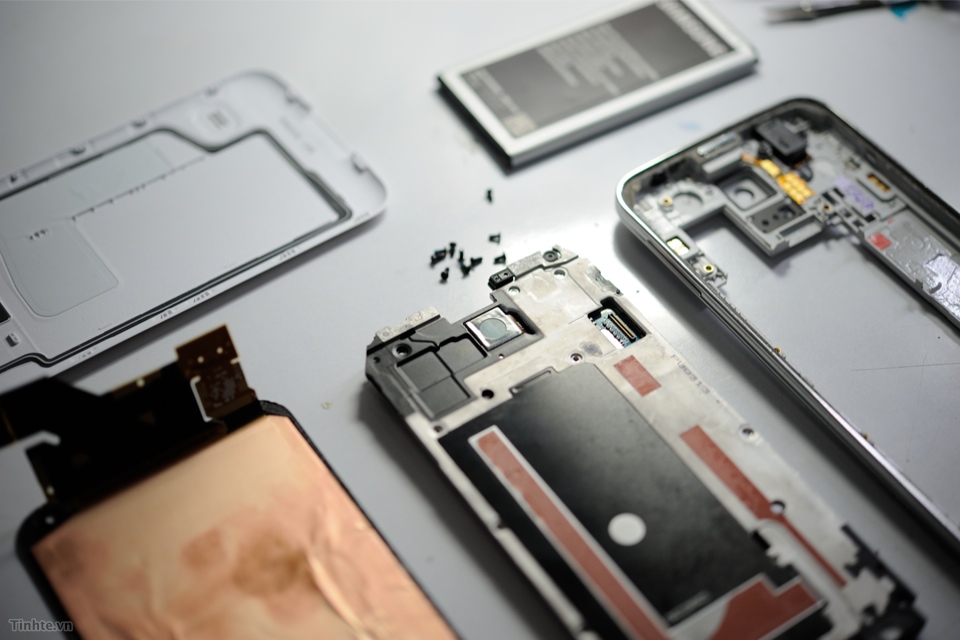 Galaxy_S5_Teardown-14.jpg