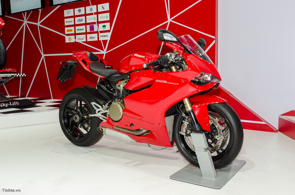 Mô hình xe mô tô Ducati 1199 Panigale Red 118 Maisto  banmohinhtinhcom