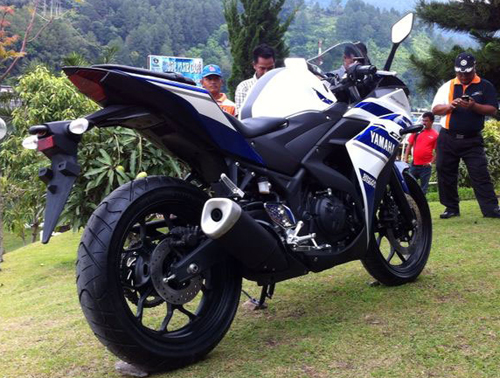 YAMAHA chính thức ra mắt R25 tại indonesia giá 4600$ | Viết bởi leezjnna