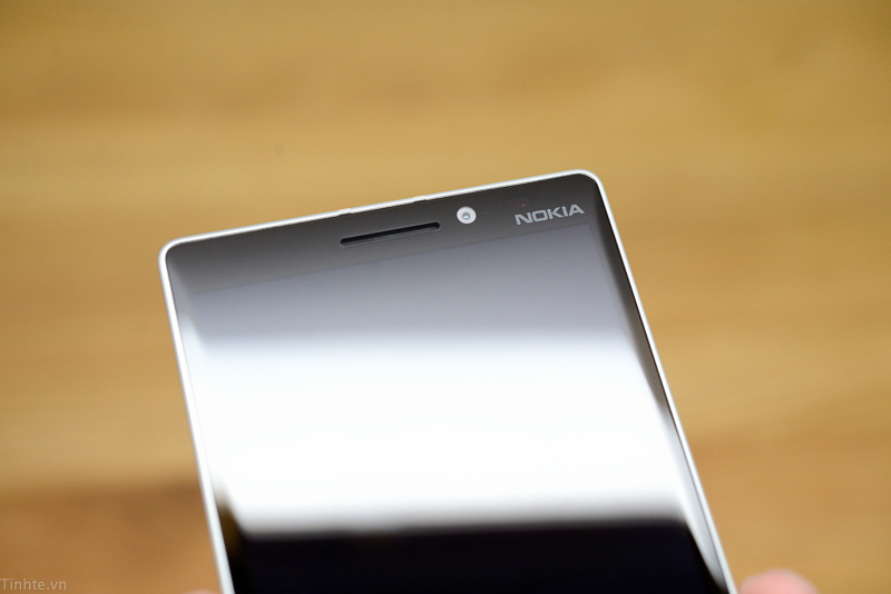 Nokia_Lumia_930-3.jpg