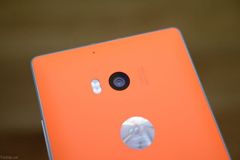 Nokia_Lumia_930-13.jpg