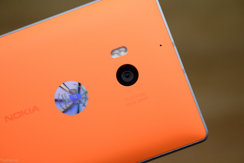 Nokia_Lumia_930-14.jpg