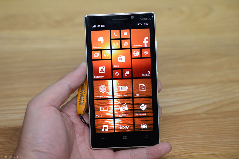 Nokia_Lumia_930.jpg