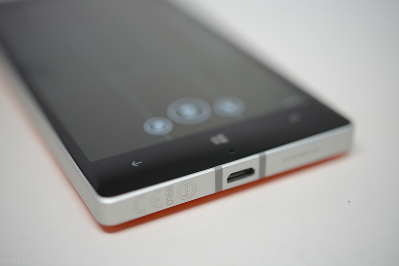 Nokia_Lumia_930-14.jpg