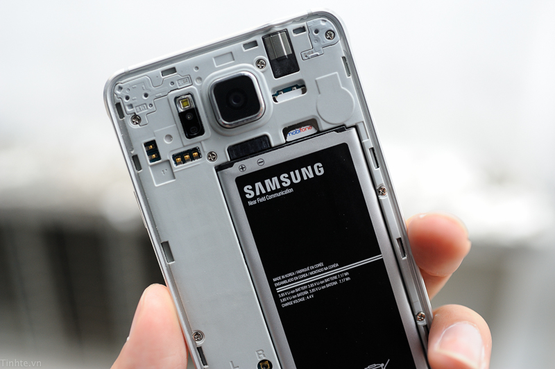 Samsung_Galaxy_Alpha-20.jpg