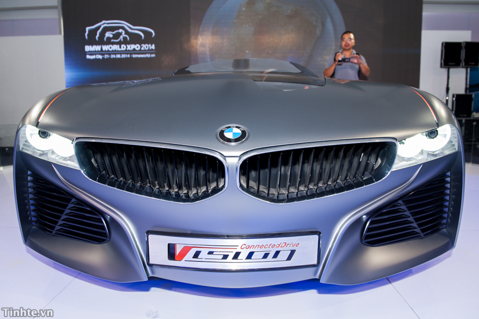 BMW_World_Xpo_2014_BMW_Vision_ConnectedDrive-15.jpg