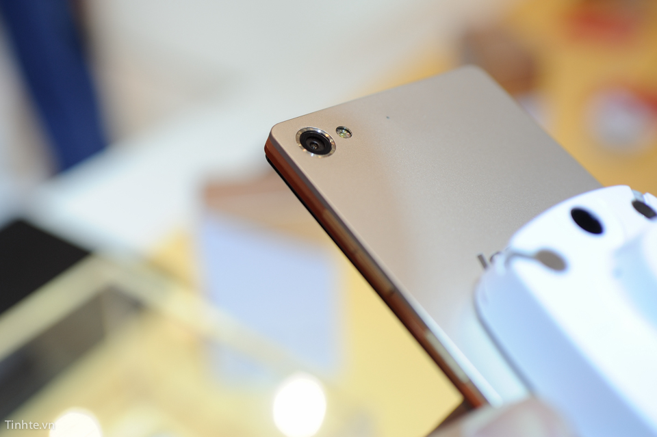 Tinhte_Lenovo_Vibe_X2-12.jpg