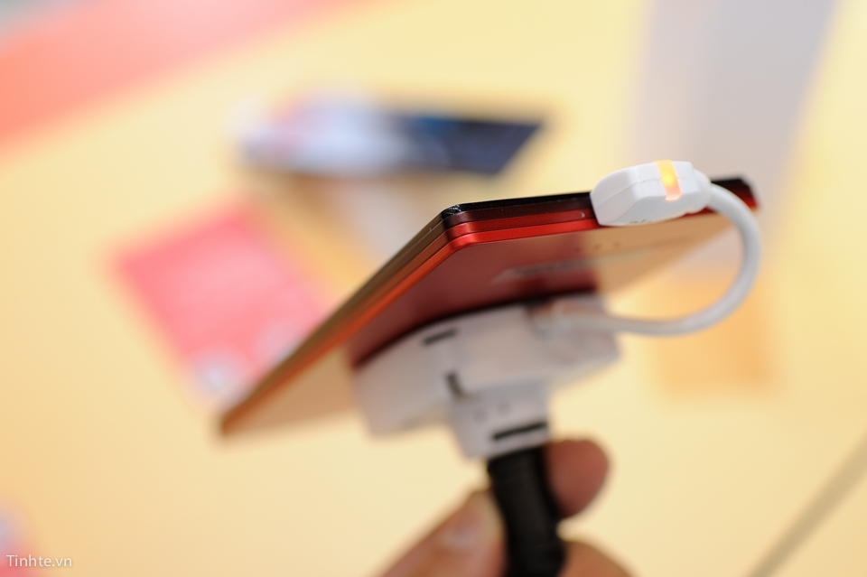 Tinhte_Lenovo_Vibe_X2-18.jpg