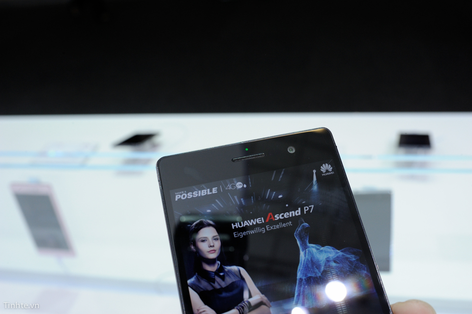 Tinhte_Huawei Aspend P7 Sapphire-6.jpg