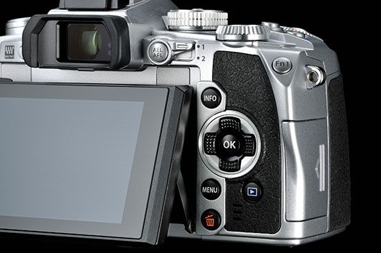 Silver-Olympus-OM-D-E-M1-camera-3.jpg