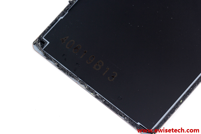 Sony-Xperia Z3-Disassembly-4.jpg