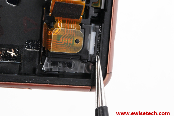 Sony-Xperia Z3-Disassembly-10.jpg