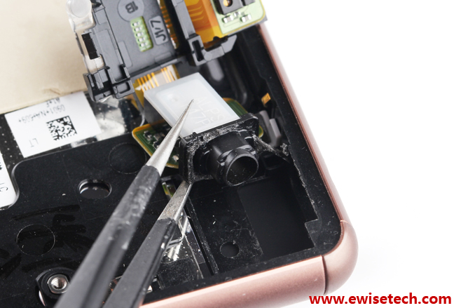 Sony-Xperia Z3-Disassembly-11.jpg