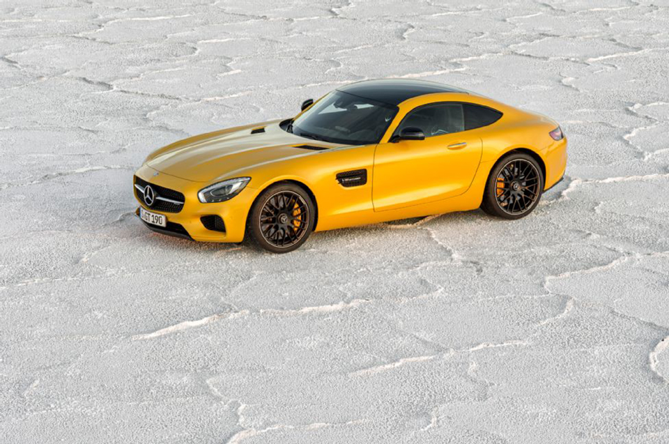 2016-mercedes-amg-gt-promo.jpg