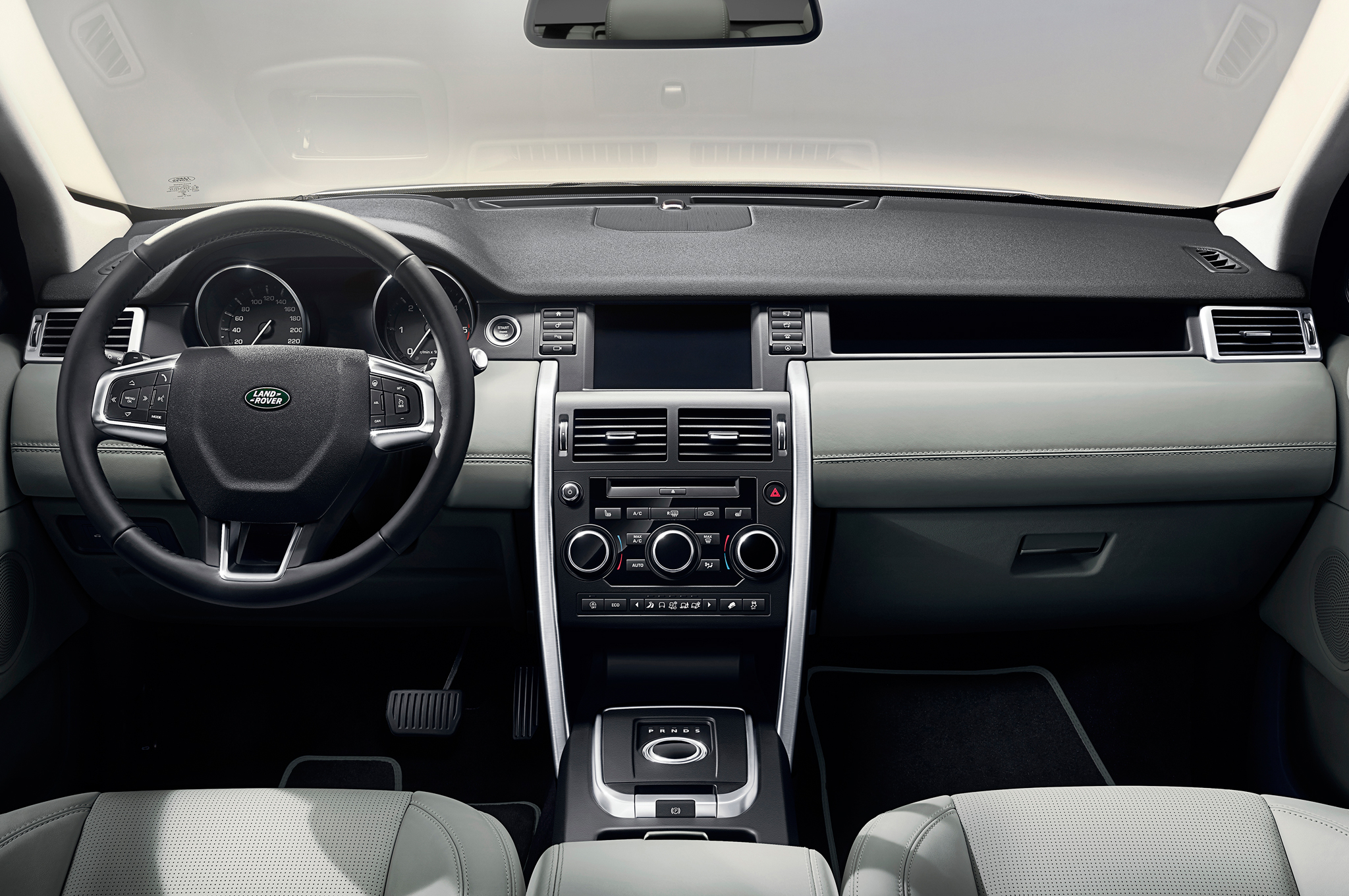 2015-land-rover-discovery-interior.jpg