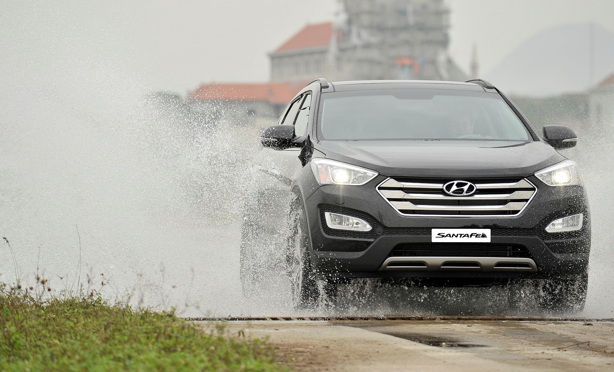 Hyundai-Santa-Fe-2015-2.jpg