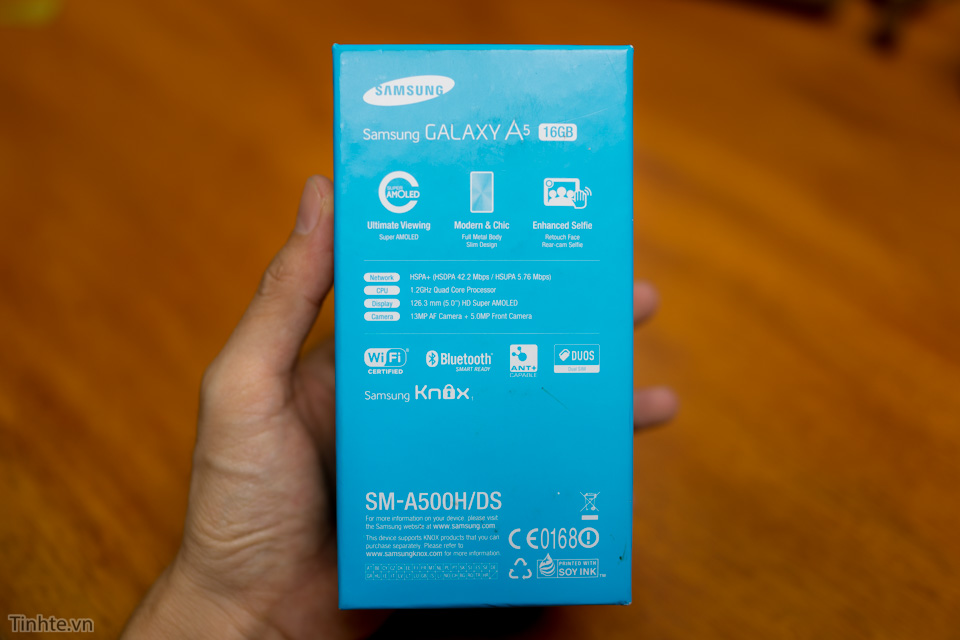 Tinhte-Tren-tay-Samsung-Galaxy-A5-3.jpg