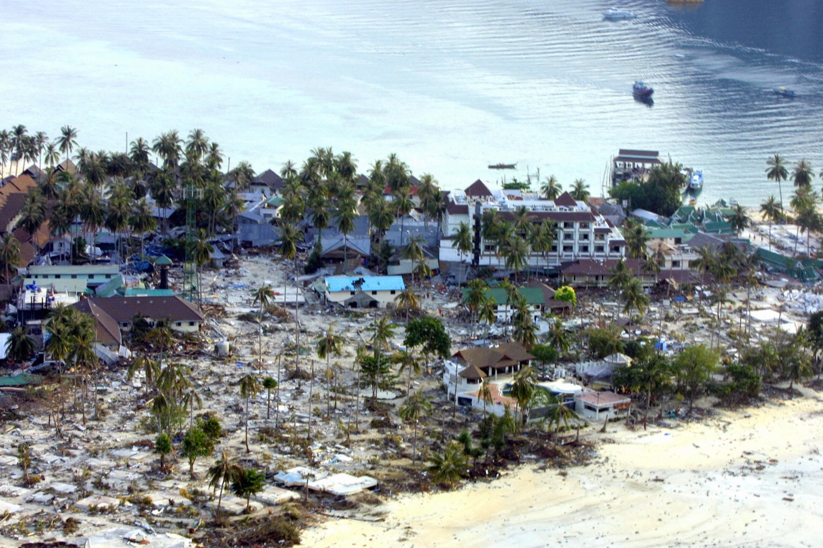 Tsunami-2004 (14).jpg