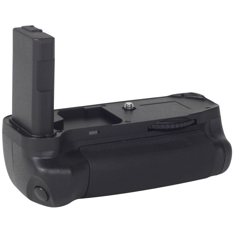 Third-party-battery-grip-BG-2P-for-Nikon-Df-camera-1.jpg