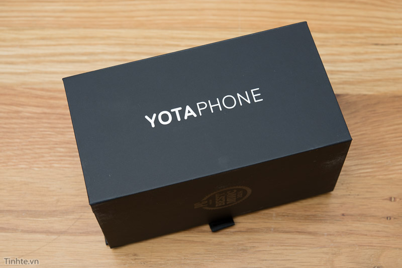 Yota_Phone_2-2.jpg