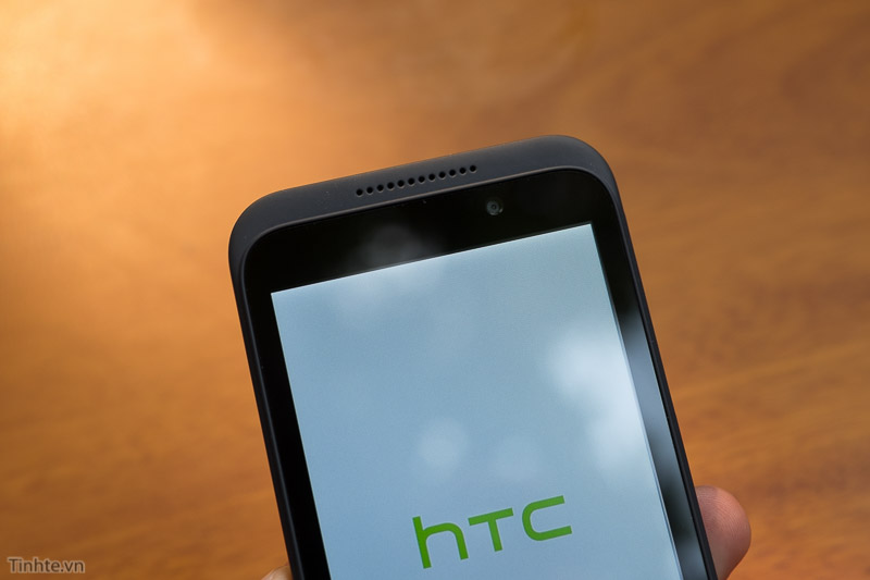 HTC_Desire_320-7.jpg
