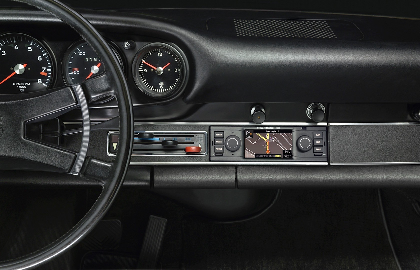 porsche-classic-is-offering-navigation-radio-for-classic-porsches-911_3.jpg