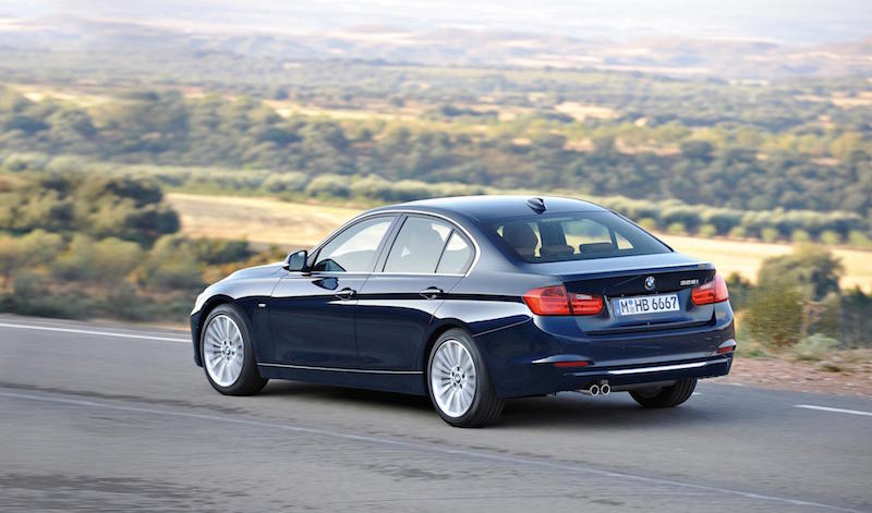 BMW 320i (Copy).jpg