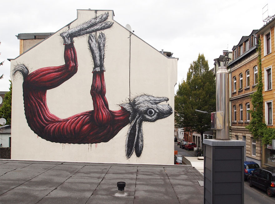 XX-Powerful-Street-Art-Pieces-That-Tell-The-Uncomfortable-Thruth16__880.jpg