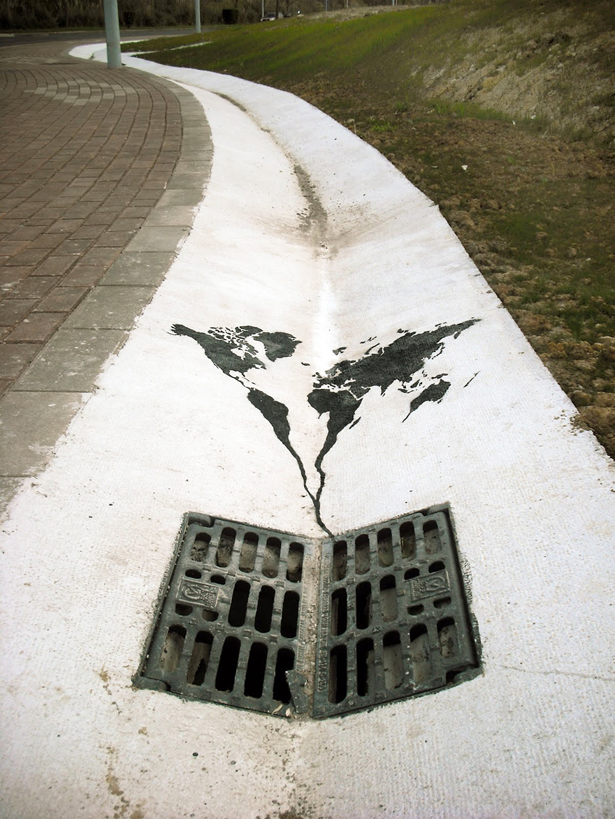 XX-Powerful-Street-Art-Pieces-That-Tell-The-Uncomfortable-Thruth26__880.jpg