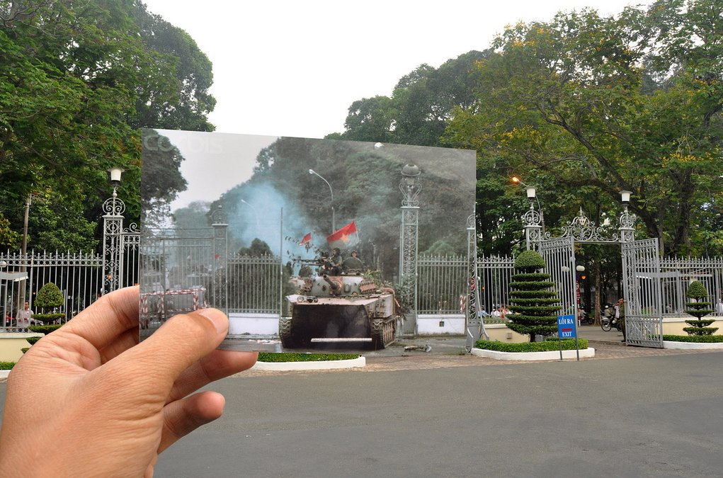 tank-crashes-through-the-gates-of-the-presidential-palace-in-saigon-on-april-30-1975.jpg