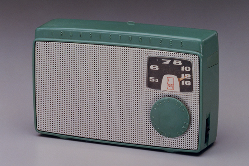 1955sonytr55transistorradio.jpg