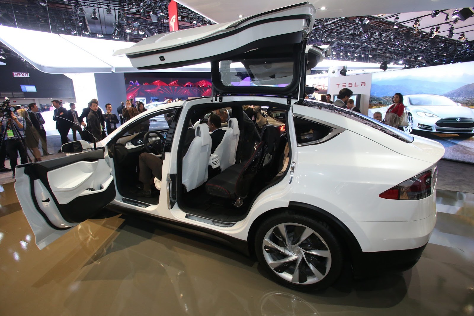 2683085_Tesla-Model-X-92.jpg